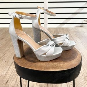 7 7.5 8 9.5 10 NWT LC Lauren Conrad silver memory foam sparkly glam chunk heels